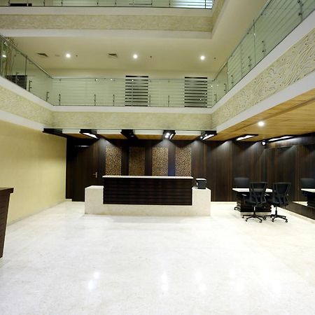 Hôtel Solitaire à Rāipur Extérieur photo