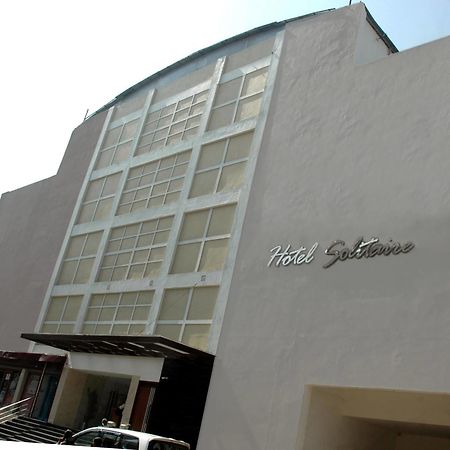 Hôtel Solitaire à Rāipur Extérieur photo